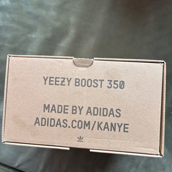Yeezy Boost 350 V2 - Picture 10 of 12